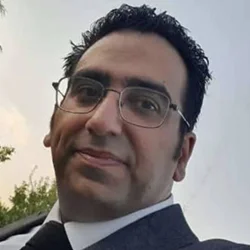 بابک آخوندی